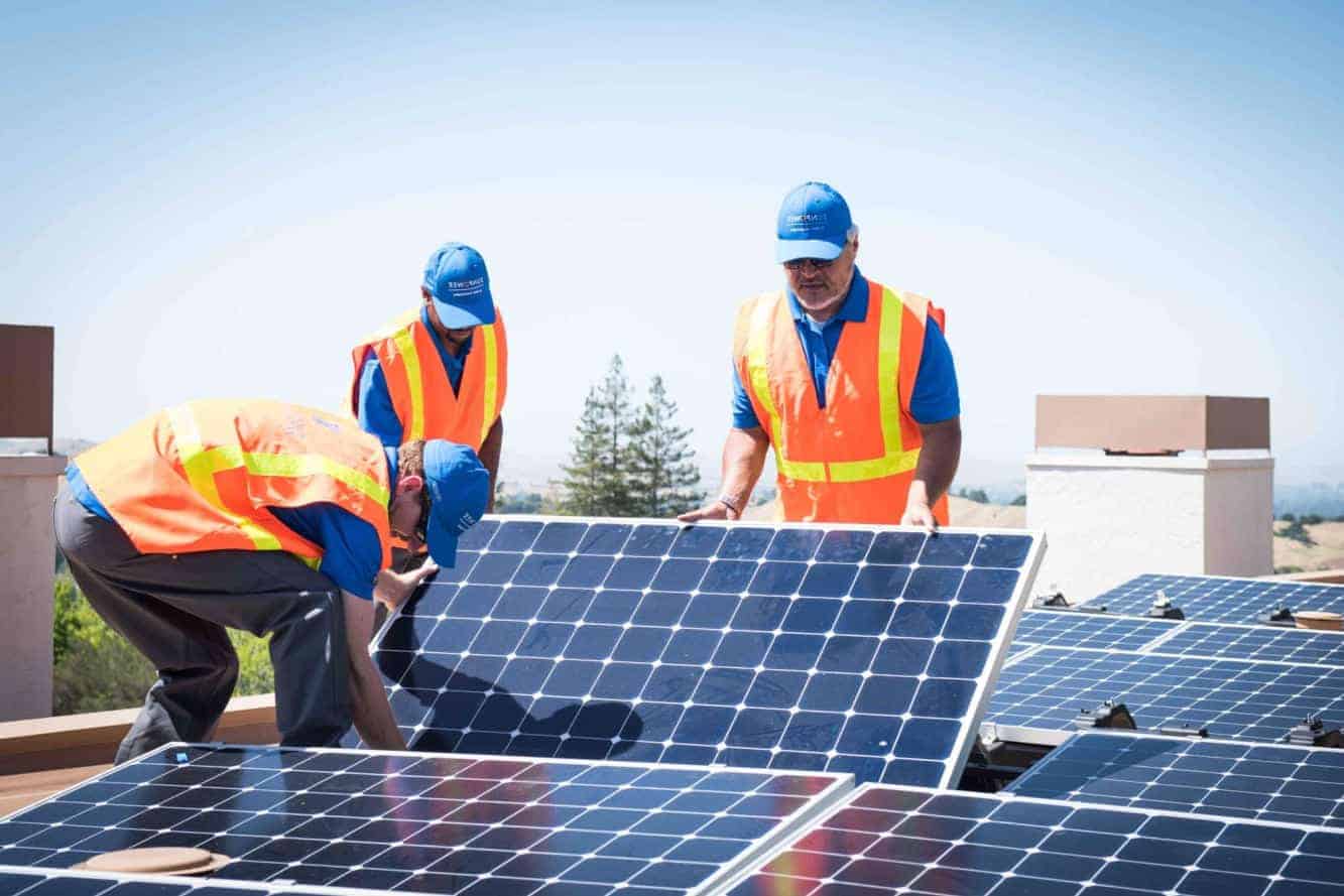 Installing-Solar-Panels-in-New-Mexico