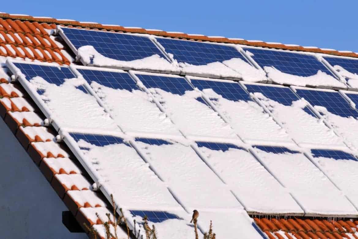 snow-on-solar-panel