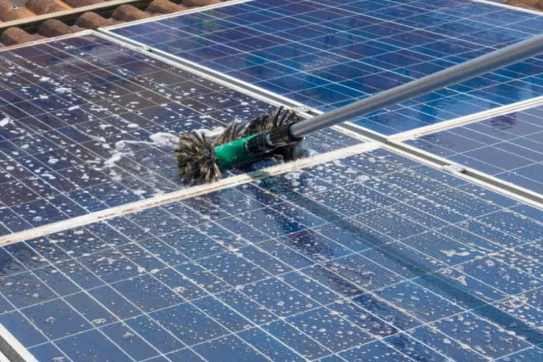solar-panel-cleaning