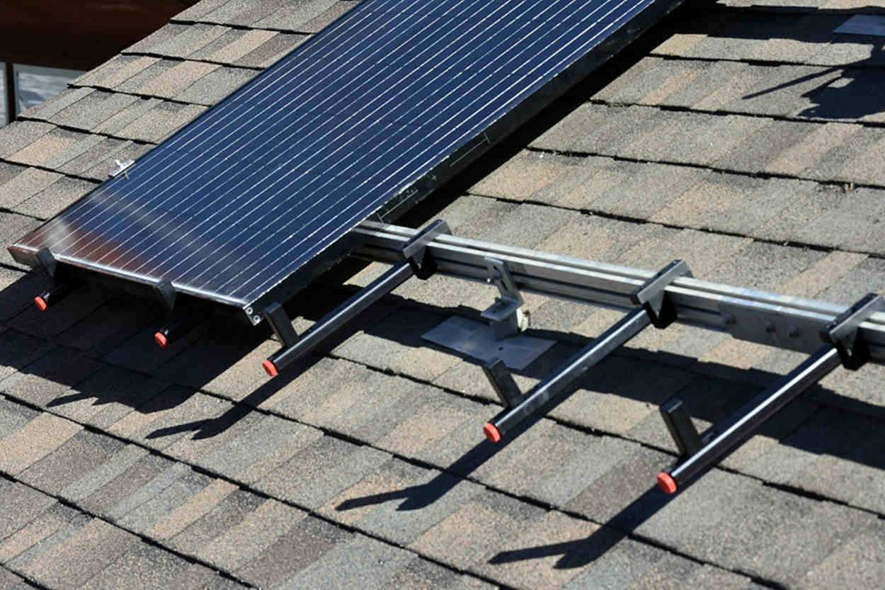solar-panel-on-the-roof