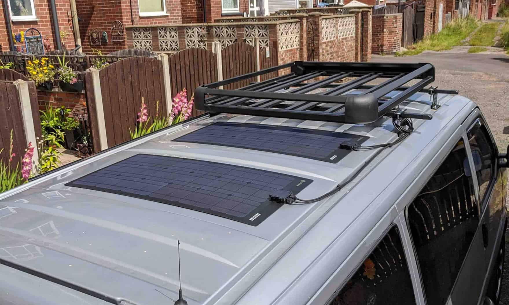 Best-Flexible-Solar-Panels-for-RV