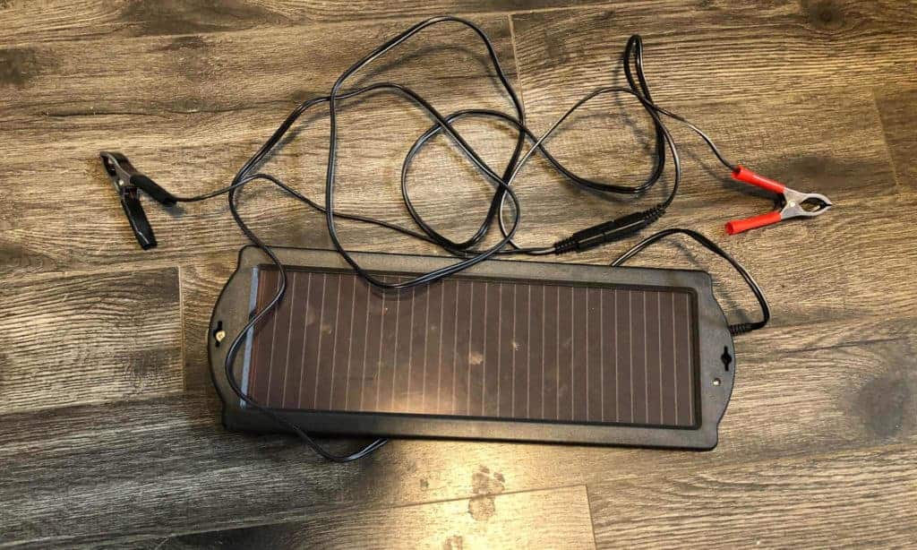 How to Choose Solar Car Battery Charger