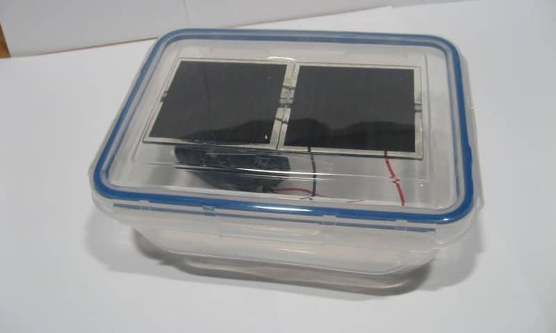 diy-solar-power-phone-charger