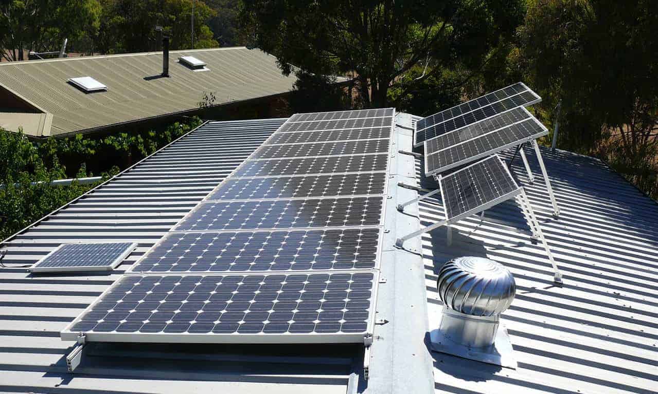 leasing-vs-buying-solar-panels