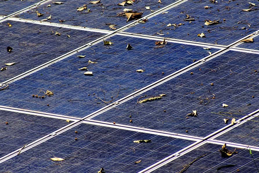 solar-panels-maintenance