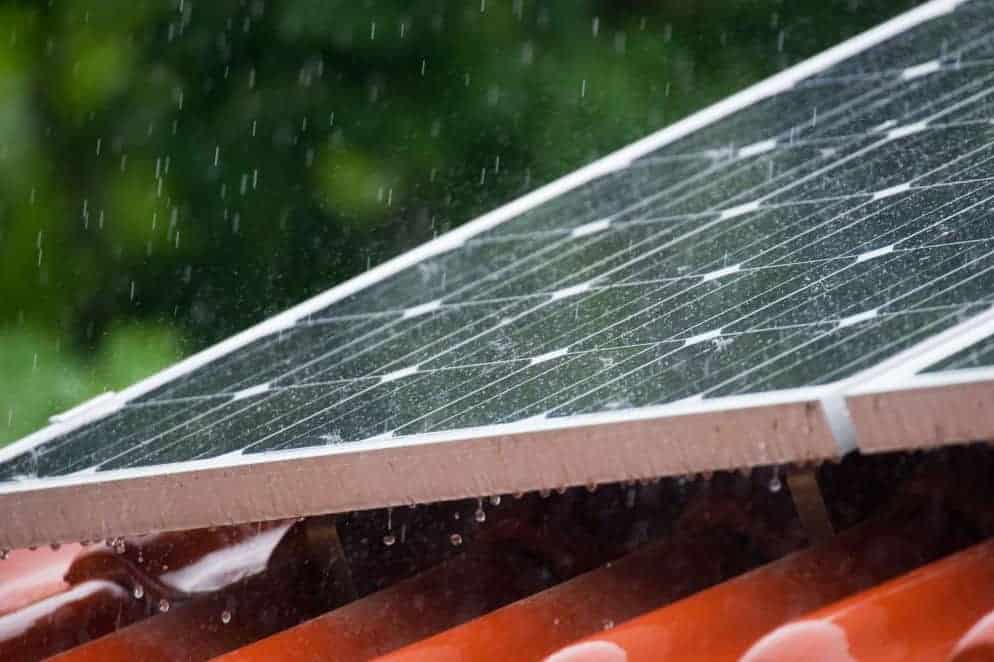 solar-panels-rain