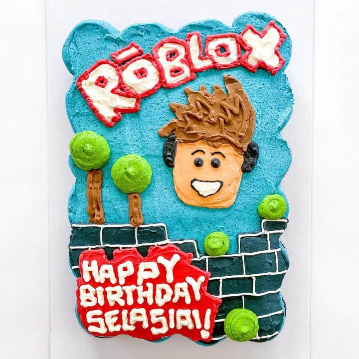 30 Creative Roblox Cake Ideas - Solar Living Savvy