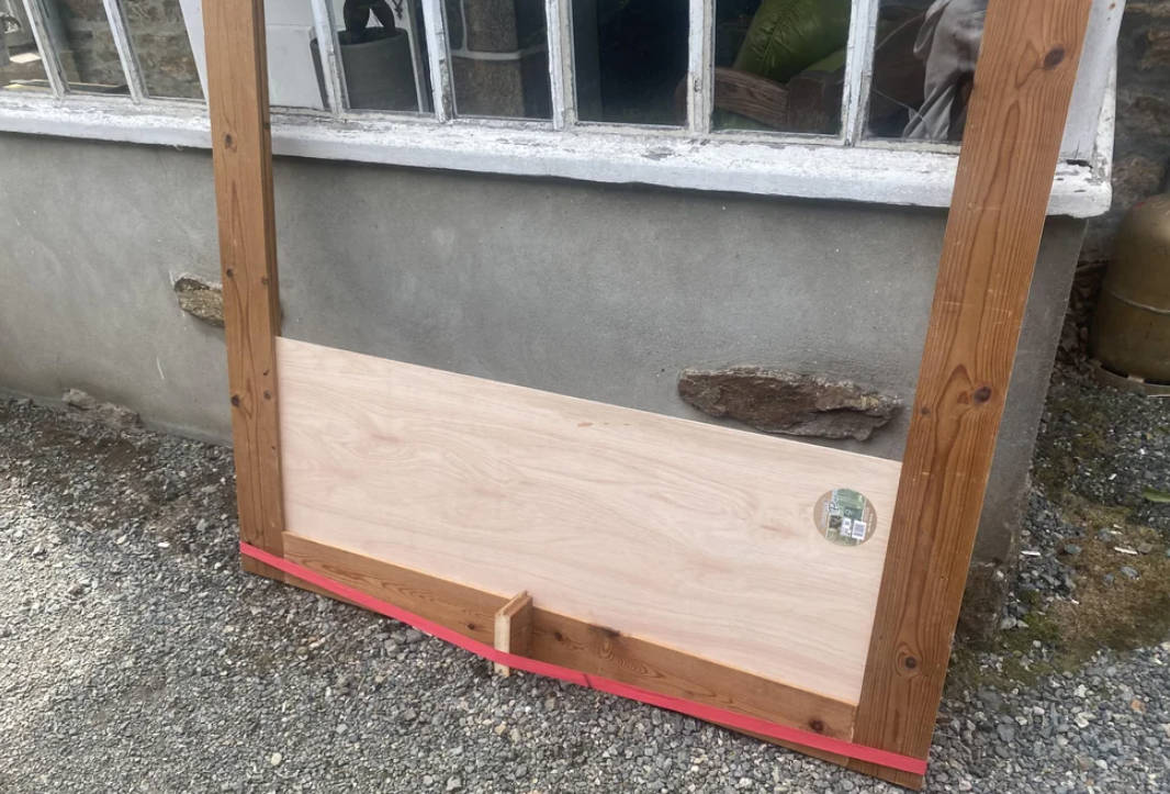 Assemble and Glue the Gate
