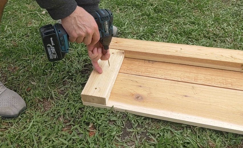 Reinforcing the Long Sides (Inside)