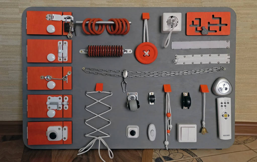 diy-toddler-busy-board